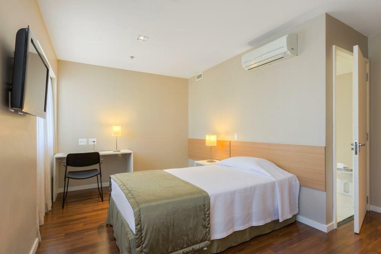 Hotel Nacional Inn Porto Alegre - Proximo Ao Complexo Hospitalar Santa Casa E Ufrgs Exterior photo